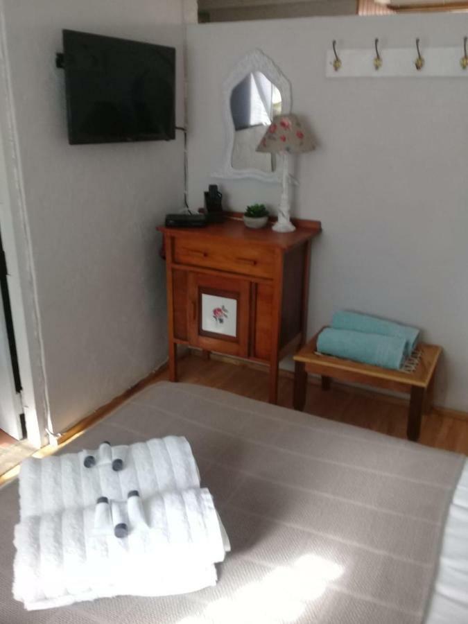 Carmel Villa B&B Or Self-Catering Calvinia Εξωτερικό φωτογραφία