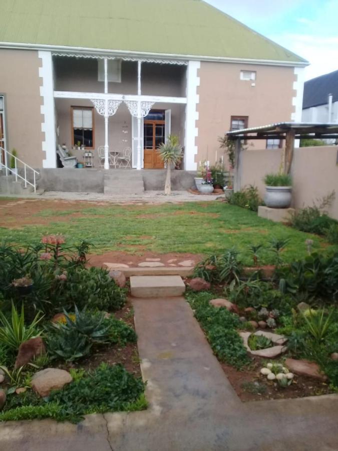 Carmel Villa B&B Or Self-Catering Calvinia Εξωτερικό φωτογραφία